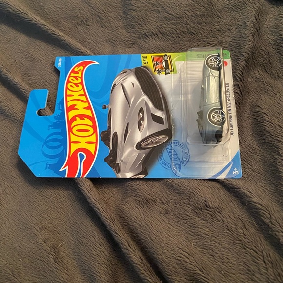 "🥦5/$25🥦" Hot Wheels Aston Martin V12 Speedster - Picture 3 of 4